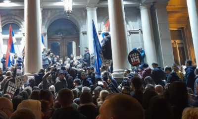 Eskalon protesta e opozitës në Beograd, dhunë e arrestime