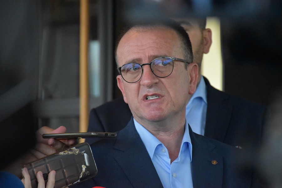 Taravari i përgjigjet Fetait  Ankth me ndjenjë faji  tetori është shumë afër