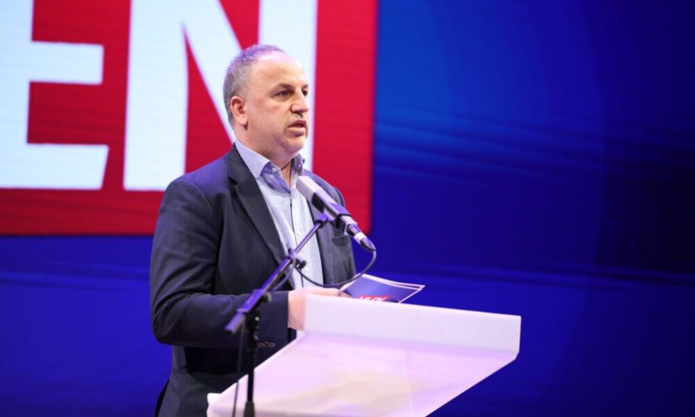 Azizi  Zgjidhim problemin dekadësh të diplomave të Medresesë