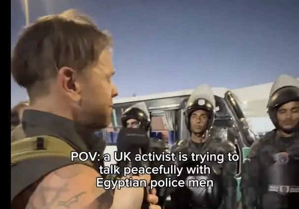 Aktivisti europian  lutje policisë egjiptiane  Qëndroni me muslimanët si ju 