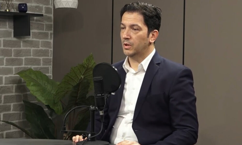 Alternativa nesër diskuton  shkrirjen  në VLEN