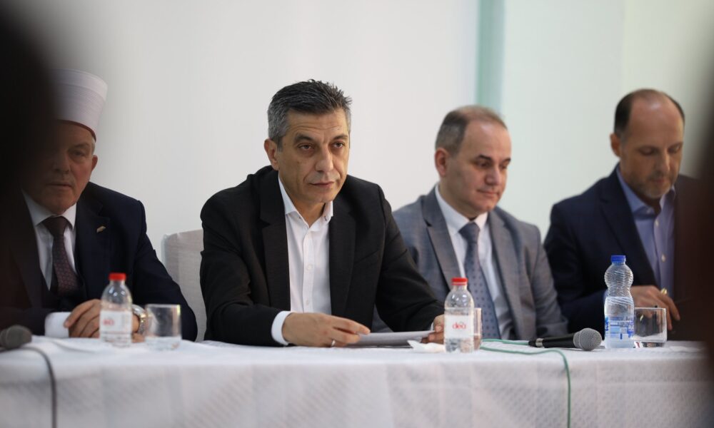 Izet Mexhiti për protestën në Prishtinë  Kauza për UÇK në është mbi çdo fushatë