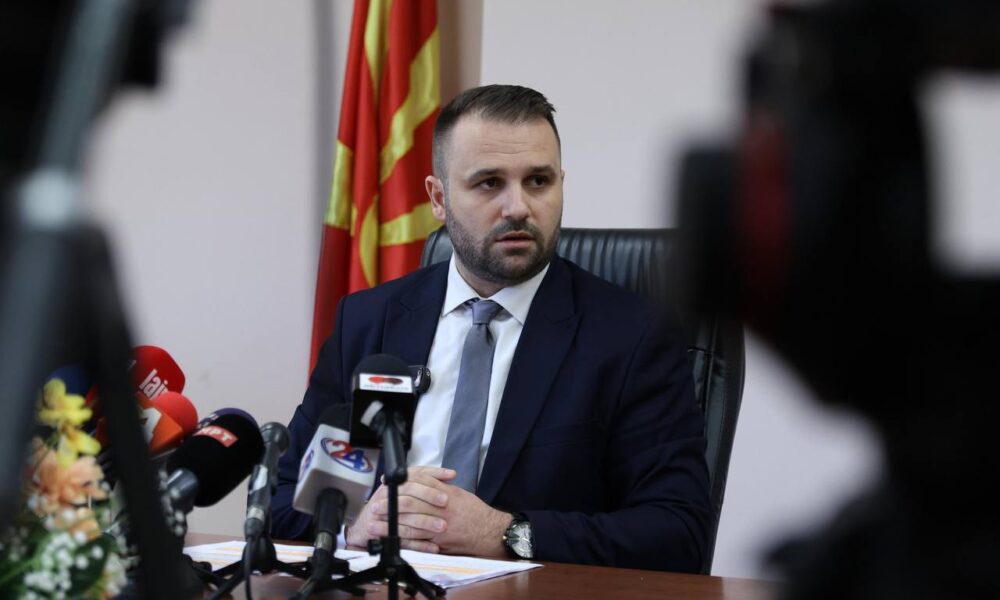 Durmishi  Nga 15 gushti  çmimet e pajisjeve shkollore bien deri në 15 