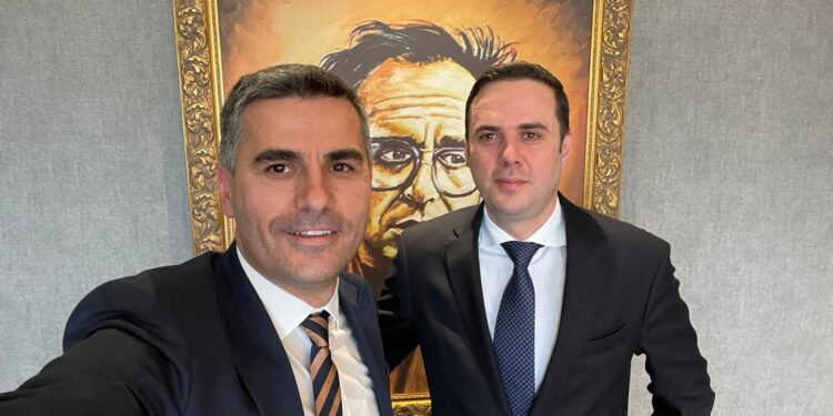 Xhafer Tahiri Abddixhikut   Lideri i mirë nuk e  kall  shtëpinë e tij