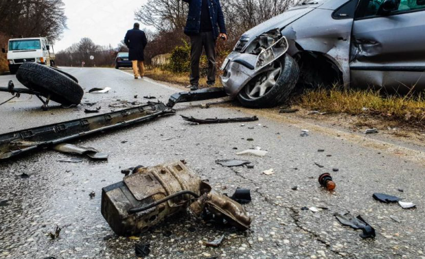 aksident-i-rende-ne-bulevardin-serbia-ne-shkup-tre-te-rinj-te-lenduar