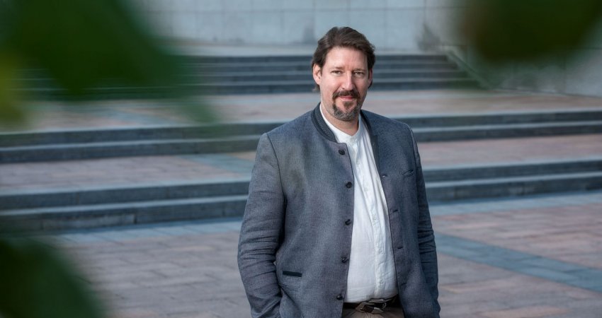 thomas-waitz-bullgaria-po-zhvillon-nje-narrative-nacionaliste-por-edhe-mickoski-po-investon-ne-dicka-te-ngjashme