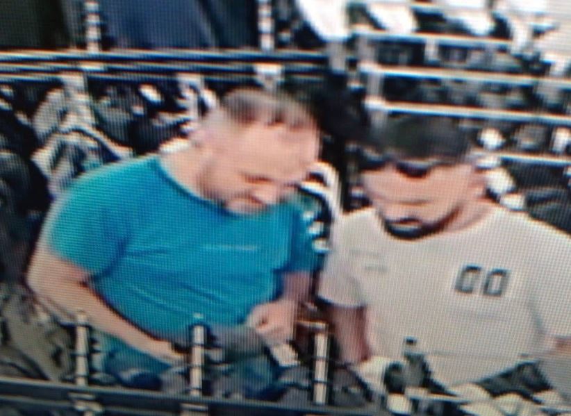 Lajmëroni policinë nëse shihni këta dy persona  dyshohen për vjedhje  FOTO 