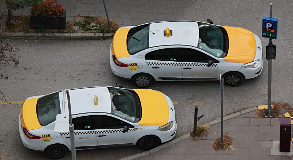 shkup-18-vjecarja-nga-serbia-preket-ne-trup-dhe-puthet-nga-taksisti-rastin-e-raporton-ne-polici