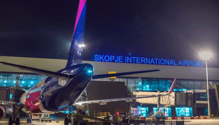 stuhite-e-forta-shkaktojne-kaos-ne-aeroportin-e-shkupit-nderpriten-fluturimet