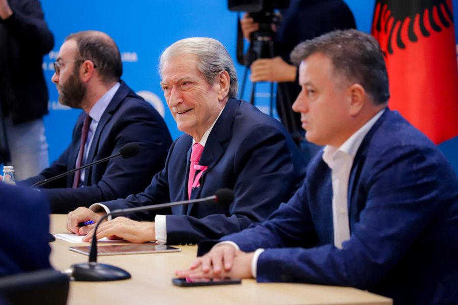 perjashtimi-i-berishes-nga-kuvendi-bardhi-dhunim-i-te-drejtave-te-opozites-do-t-i-pergjigjemi