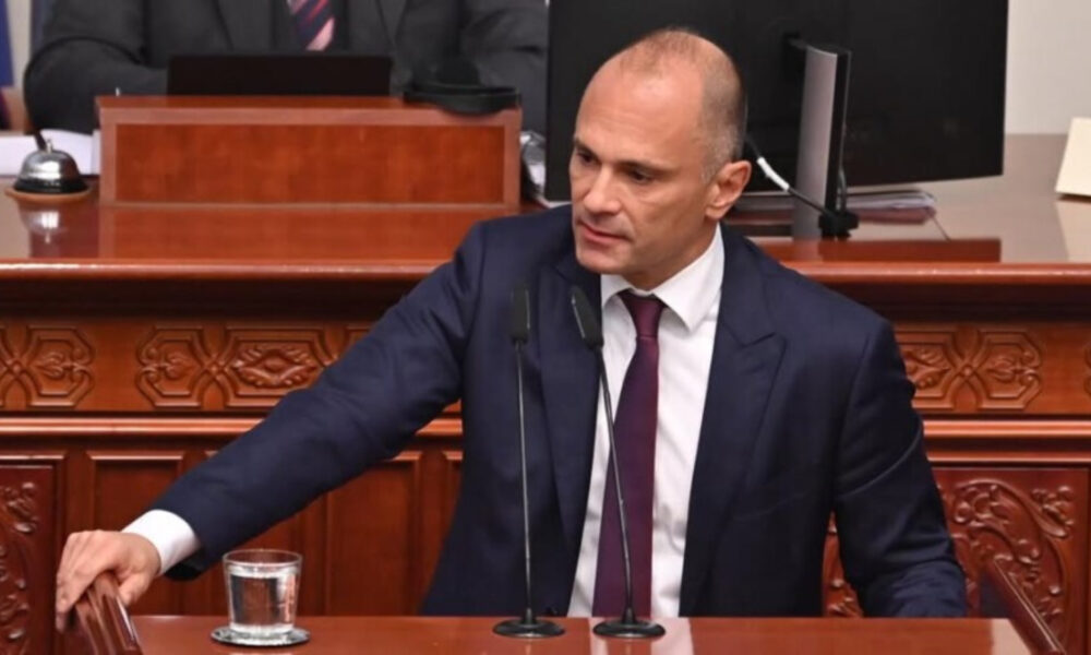 filipce-e-pyeti-mickoskin-pse-ishte-rritur-cmimi-i-energjise-elektrike-ai-iu-pergjigj-se-pergjigjen-e-di-vellai-i-bislimoskit