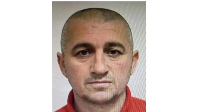 U rikthye në Britani pasi ishte deportuar për vrasje në Shqipëri  shqiptari kapet në një fermë kanabisi