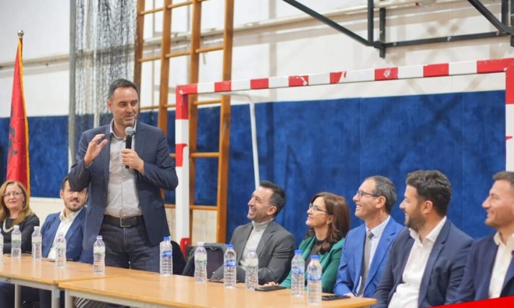  Tokë të zezë kemi me i bo   Konjufca sërish e rendon gjuhen ndaj  opozitës    harron  çka tha para disa ditësh