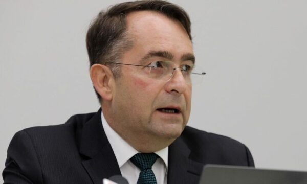 Peci  Kosova në katër vitet e fundit ka harxhuar më shumë për rrymë sesa për buxhet ushtarak