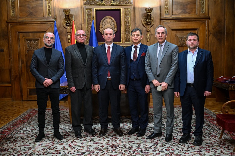 kryeparlamentari-gashi-firmos-marreveshje-me-sindikatat-e-5-universiteteve-publike