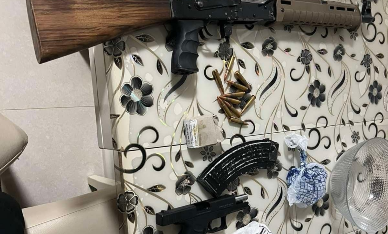 aksion-policore-ne-haracine-singelic-e-cair-ndalohen-12-persona