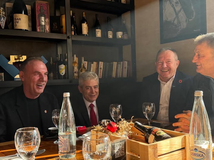 Protesta në Shkup i bën bashkë Limajn  Gucatin  Ahmetin dhe vëllanë e ish presidentit Thaçi