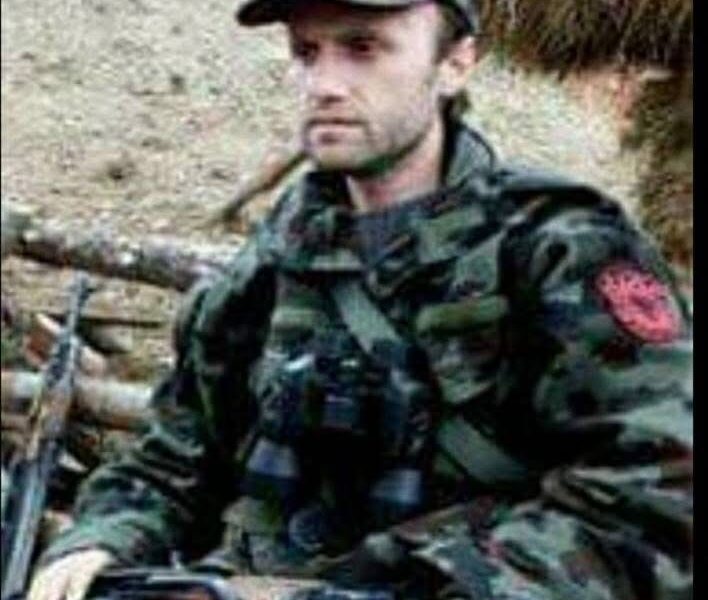 Komandant Hoxha për protestën në Shkup  Shumë selfie dhe pak veteranë 