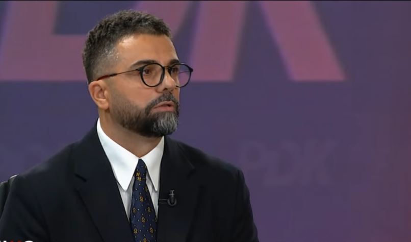  Nuk kemi vija të kuqe   Habit me deklaratën Artan Behrami  Mjaft është ndarë shoqëria në kategori deri sot