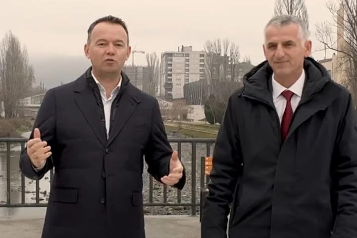 Peci e quan  ura e Albinit  urën e re në Mitrovicë