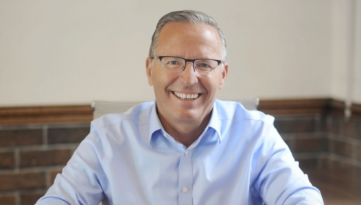 Albin Kurti ia mohoi aftësitë prej ekonomisti  Bedri Hamza  Ky ka qenë duke bë sherre nëpër rrugë kur i kam bë këto që po thotë s bëhen