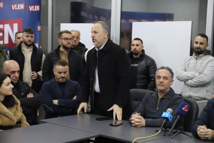 Azizi  Bejta punoi për zhvillimin e Gostivarit  të tjerët për t i financuar partitë