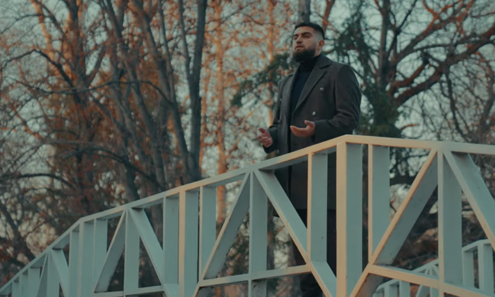 interpretuesi-i-ilahive-egzon-abazi-publikon-ilahine-e-re-me-fal-o-allah