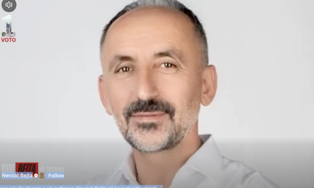 nevzat-bejta-publikon-kengen-e-fushates-nevzat-bejta-ne-krye-te-ndryshimit