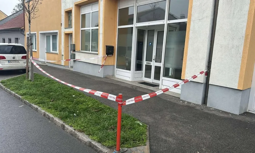 sulmohet-me-arme-zjarri-nje-xhami-shqiptare-ne-austri