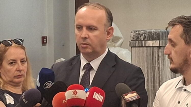 Gashi  E papranueshme që aq gjatë të mbetet bosh pozita e Avokatit të Popullit