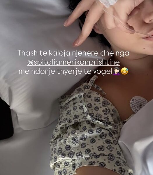 Moderatorja e njohur përfundon në spital  ndan foto me ndjekësit  ja çfarë i ka ndodhur