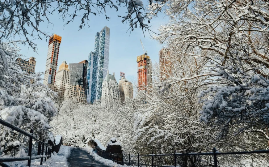 New York u  nën një peshë të rëndë dëbore