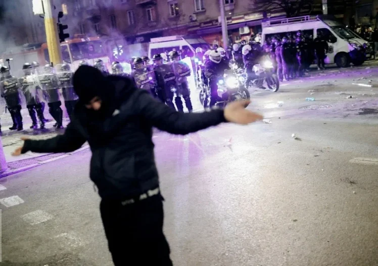 Kur protestat japin fryte  Qeveria bullgare bie 