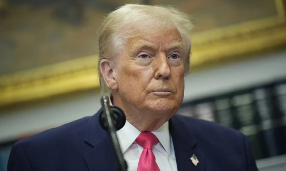 Pse Trump po shkarkon ambasadorë në masë në të gjithë botën 