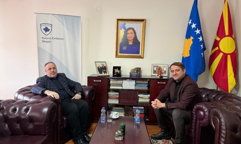 Adnan Azizi takon ambasadorin e Kosovës  Prioritet autostrada Shkup Bllacë dhe rruga Tetovë Prizren