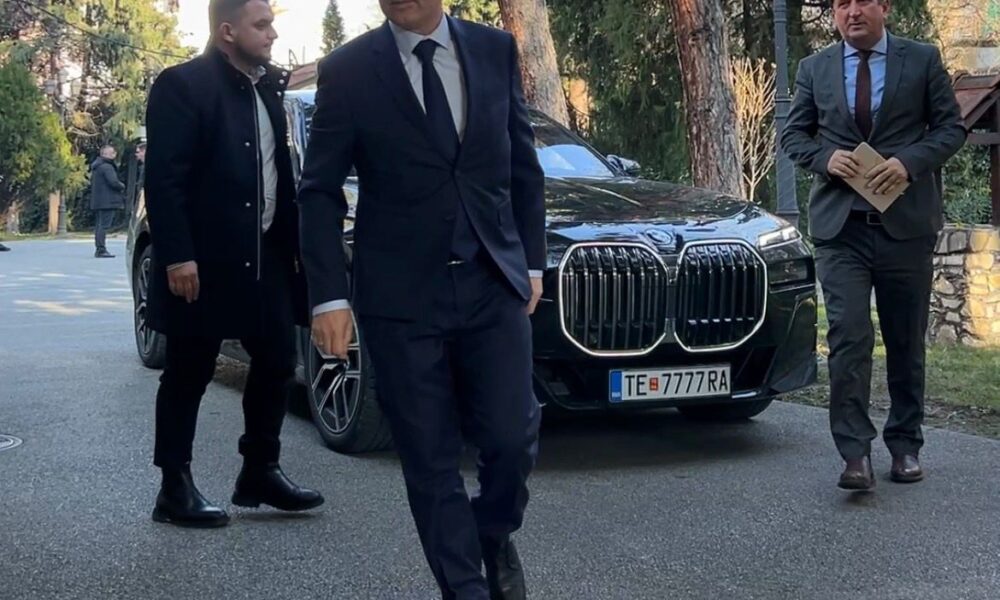 Strategji PR i  Bilall Kasami  rrëmbeu  vemendjen  Askush s u mor me takimin  të gjithë me veturën