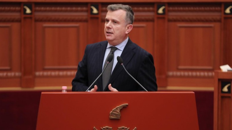 tabaku-kerkoi-dekriminalizimin-e-plote-te-shpifjes-balla-si-mund-ta-votoj-ligjin-tend-kur-une-jam-ne-gjyq-me-berishen-per-ate-veper-penale