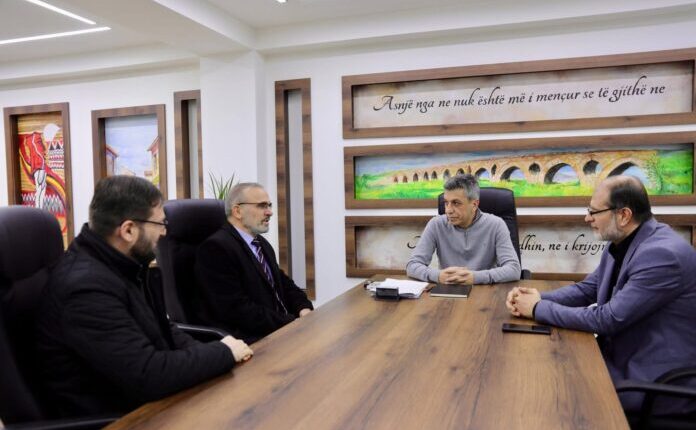 Izet Mexhiti  Solidariteti dhe humanizmi janë matësi i vërtetë i suksesit të Komunës së Çairit