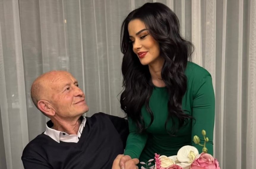 Shkurte Gashit i vdes babai  Ti ishe forca ime  fjala e urtë  krahu ku mbështetesha