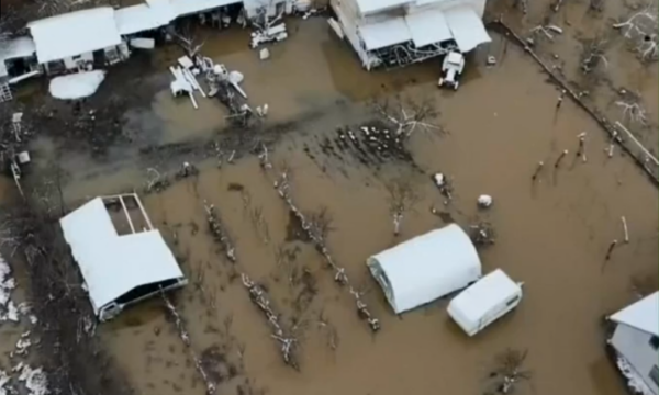 Reuters raporton LIVE nga Kosova  Përmbytje të rënda  ndërprerje të energjisë elektrike  shërbimet e emergjencës janë aktivizuar