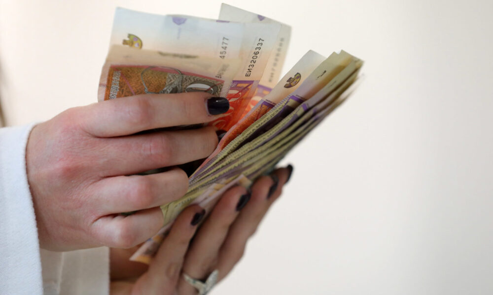 Gruaja nga Shkupi dyshohet se është mashtruar 95 mijë denar