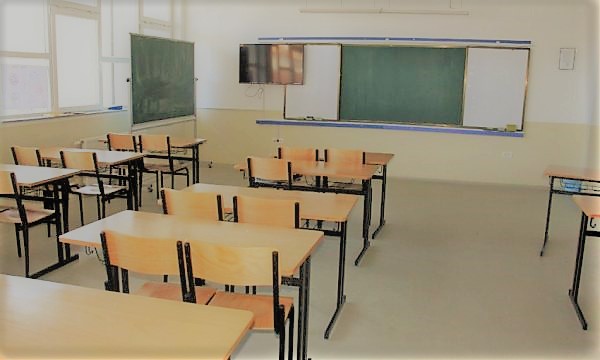 merret-vendim-ne-tere-kosoven-shtyhet-procesi-mesimor-per-shkak-te-reshjeve-te-shiut