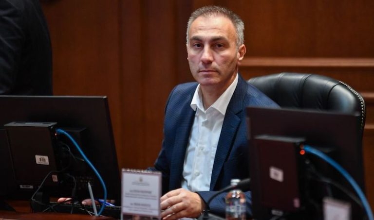 Artan Grubi gati katër muaj në arrest shtëpiak  ende nuk ka aktakuzë