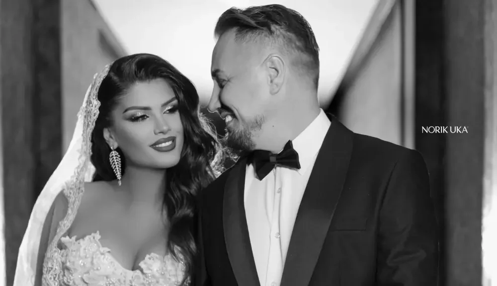 Një bashkëshort si Blero  bën dedikimin që cdo femër do e donte nga partneri