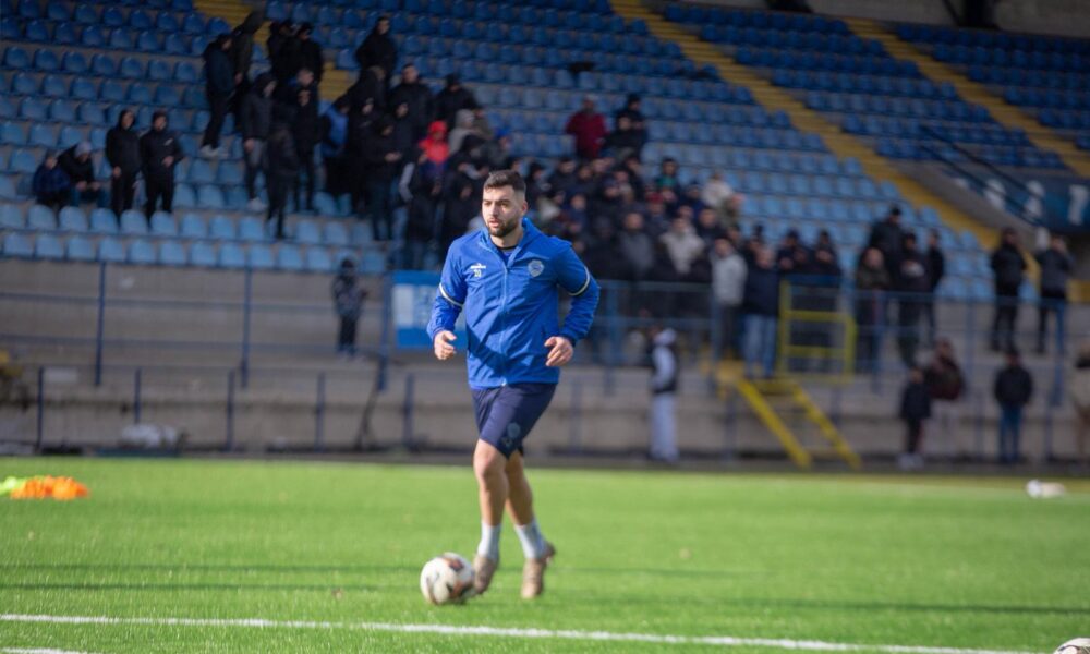 Shkupi nis stërvitjet me përkrahjen e fuqishme nga  Shvercerat 