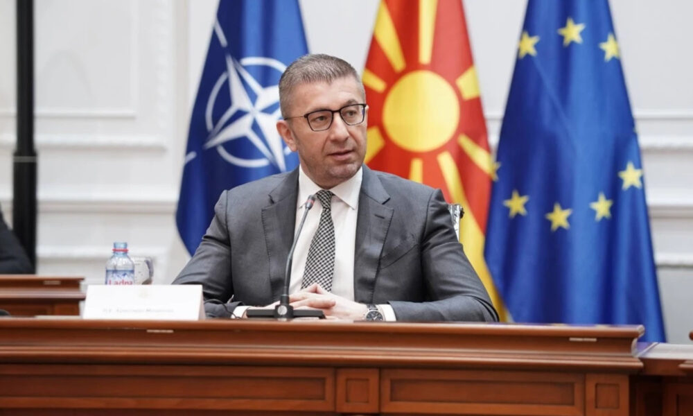 Mickoski paralajmëron fundin e 50 lëndve aktive të korrupsionit të lartë që ruheshin në  fjoka   sirtar 