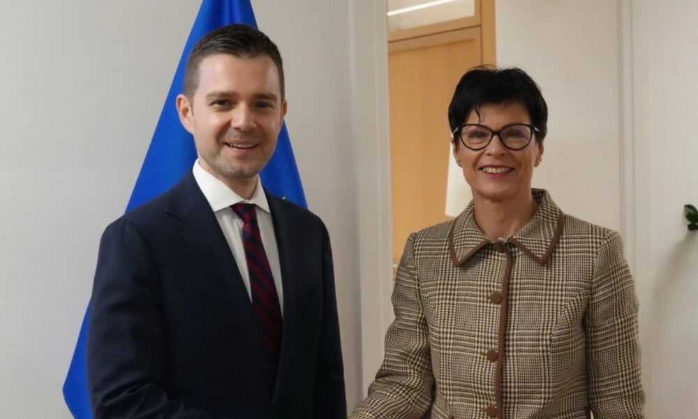 Bllokimi i transportuesve  Mucunski Kos  Nevojitet reagim i shpejtë që t i shmangim efektet negative mbi ekonominë vendore