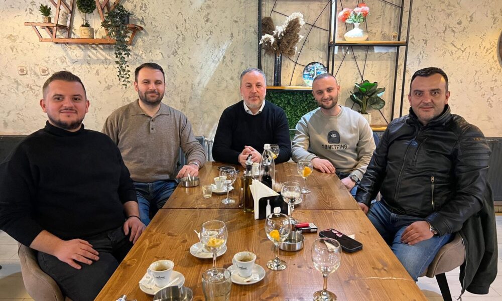 Azizi lavdëron drejtorin Muamer Seferi  Shembull i angazhimit dhe rezultateve në Parqe dhe Gjelbërime   Shkup