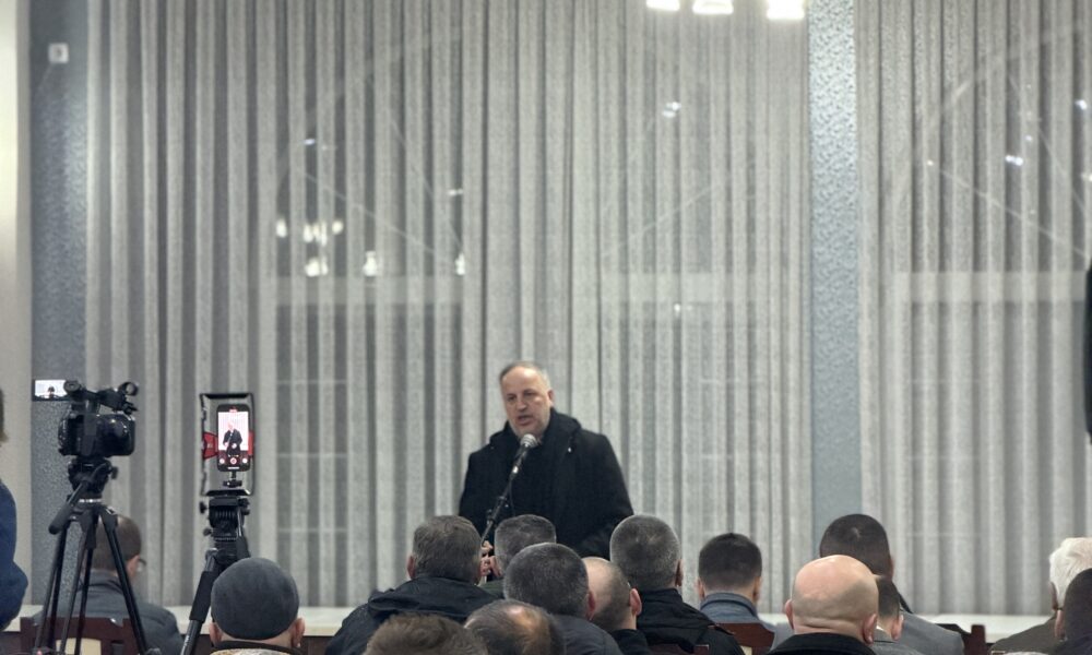 Azizi nga Saraji  Do të ketë skanim të funksionarëve  pason rikonstruktimi i Qeverisë