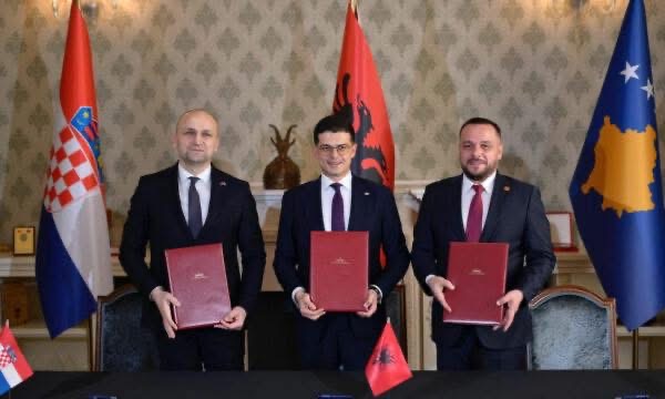 NATO i përgjigjet Serbisë  Mbështesin lidhjen ushtarake të Kroacisë e Shqipërisë me Kosovën